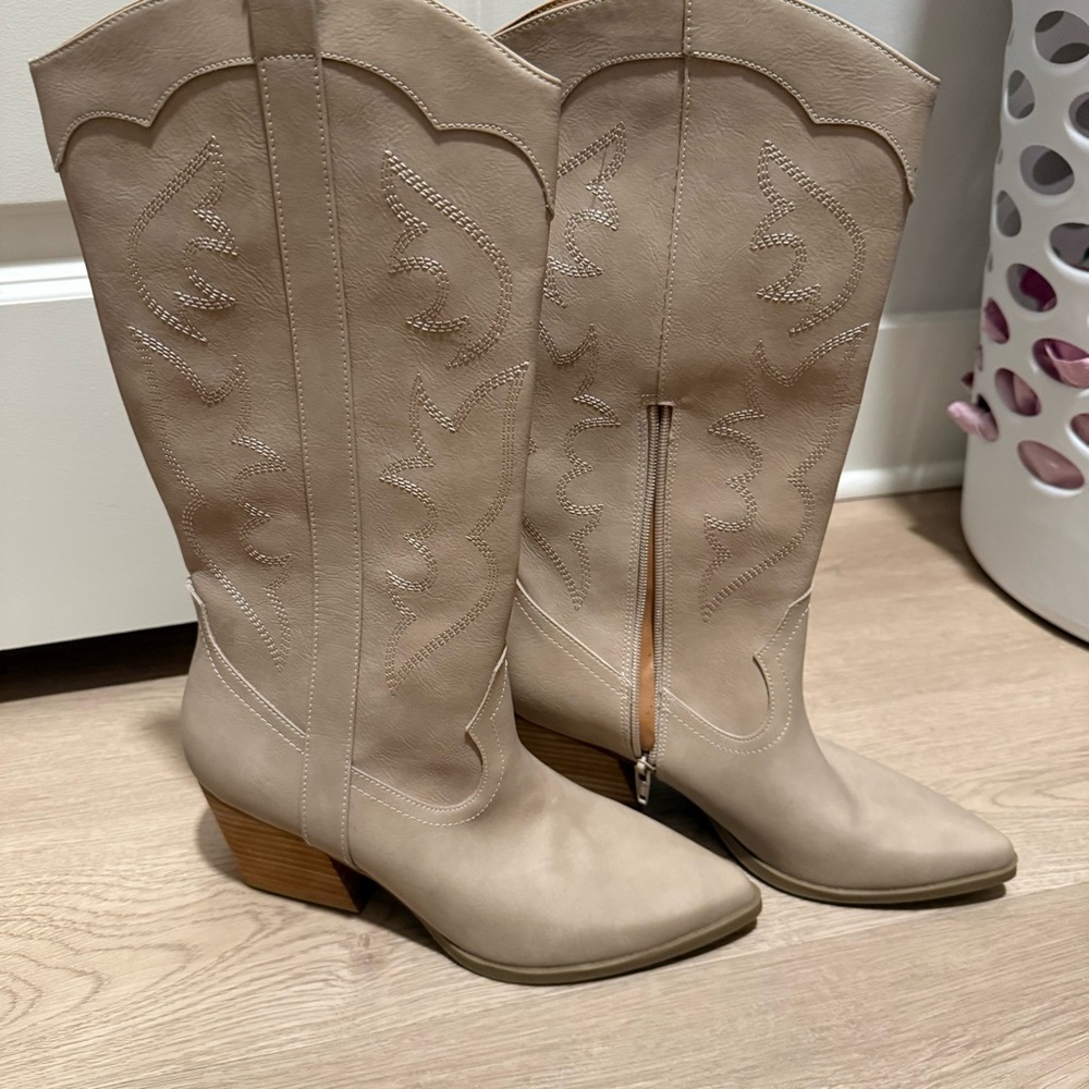 Dolce Vita Boots